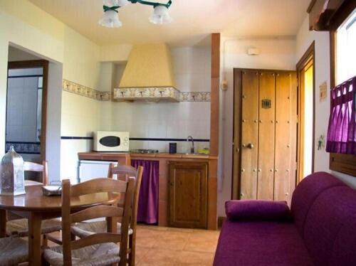 Apartamentos Siete Lagunas Тревелес Экстерьер фото